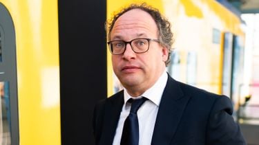 Het salaris van NS-ceo Koolmees, die zijn nest niet kan voeden