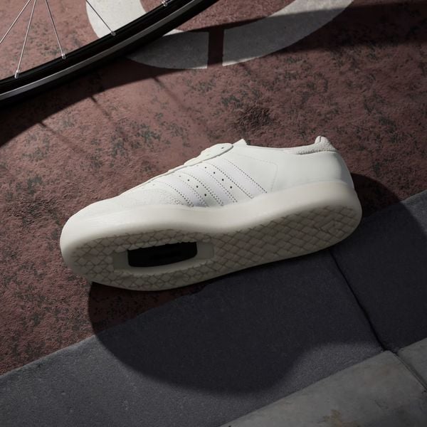 adidas velosamba nieuwe sneakers fietsschoenen gebroken wit klikpedalen racefiets
