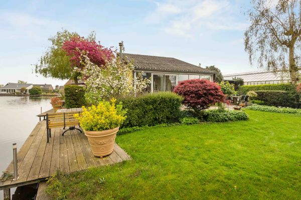 huis kopen de kwakel funda parel villa 375000 euro fietsafstand amsterdam water tuin