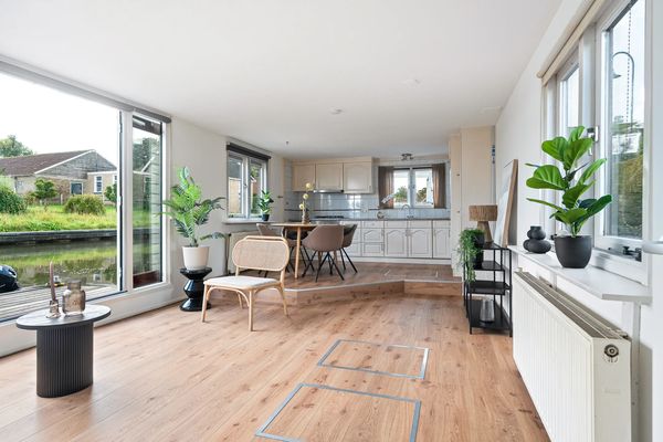 funda woonark friesland huis leeuwarden friesland