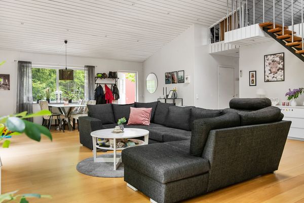huis zweden binnen zwembad te koop (18)