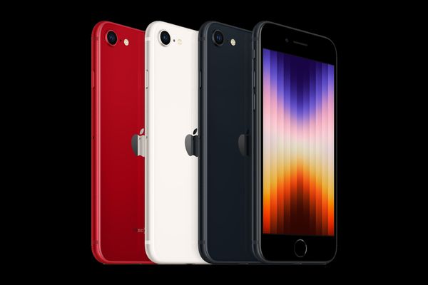 Refurbished iPhone SE 2022 deal