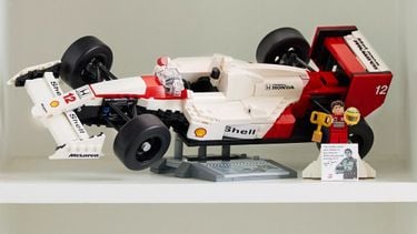LEGO lanceert vier Formule 1-sets met legendarische minifiguur