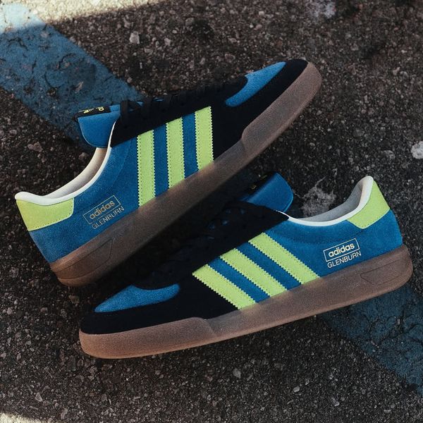 Adidas glenburn nieuwe retro skate-sneakers à €75 als perfecte budget-optie blauw groen zwart