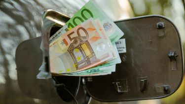 Duitsland verlaagt accijns met €0,17: dit is nu het verschil per tank