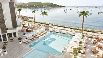 Hét hotel op Ibiza waar je absoluut een keer moet zijn geweest