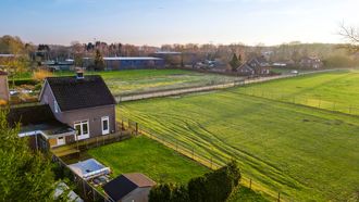 funda limburg zwembad