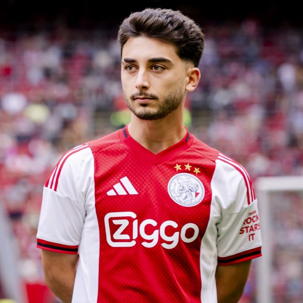 Het totale salaris van de Ajax-aankopen die Heitinga niet opstelt raul moro