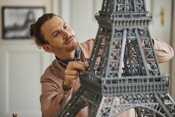 LEGO Icons 10307 Eiffel Tower