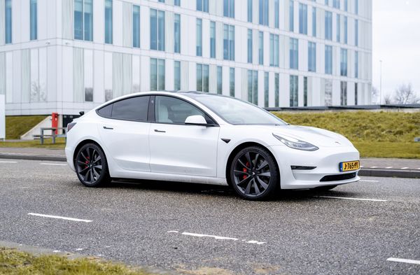 Tesla Model 3 Elon Musk EV elektrische auto