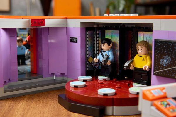 LEGO 11385 U.S.S. Enterprise NCC-1701 Bridge