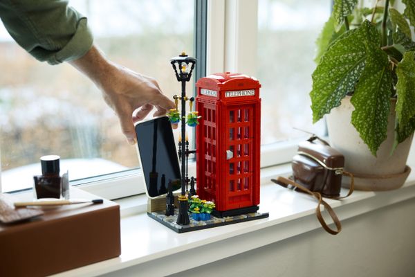 LEGO Ideas 21347 Red London Telephone Box beeld