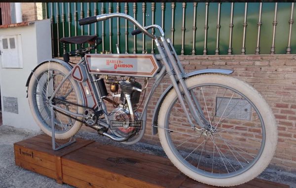 Harley Davidson V-twin 1909