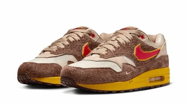 Nike .Swoosh Donkey Kong Nintendo Sneakers