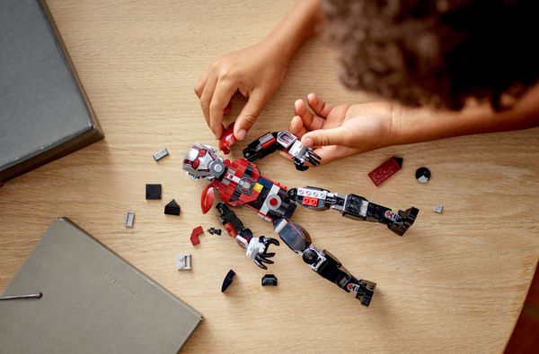 LEGO GWP Moving Truck Ant-Man Marvel Quantumania