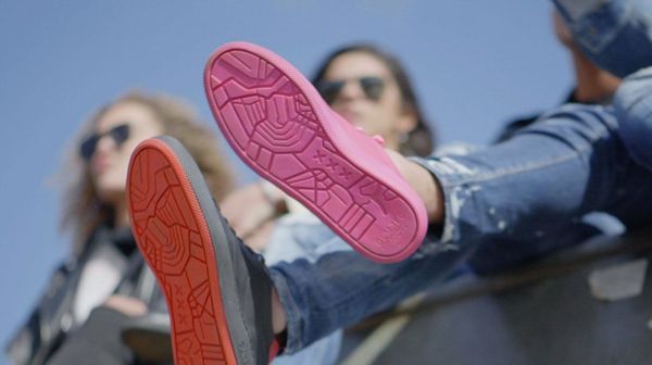 Nadruk Voorzichtig Trolley Gumshoe: sneakers uit Amsterdam, gemaakt van kauwgom