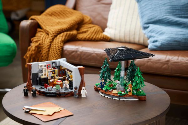 LEGO Ideas 21369 The X-Files 3
