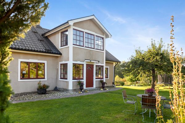 Villa in Zuid-Zweden kost €177.000 met lap grond en meerzicht 2