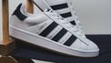 Adidas stunt in mid-season sale met retro-sneakers voor 48 euro