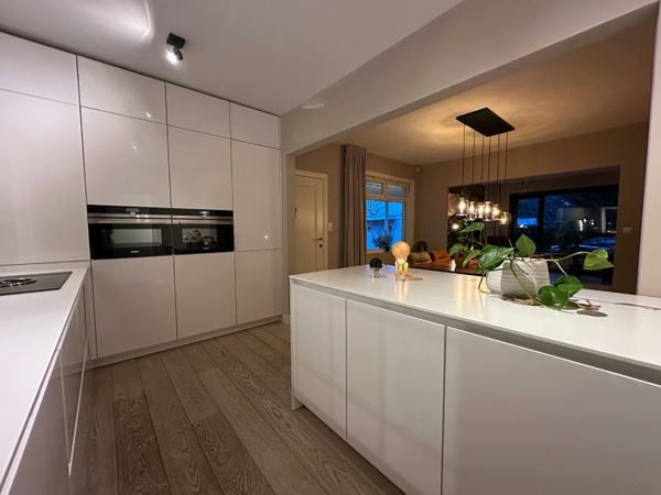 funda villa spotprijs eindhoven tuin vijf slaapkamers modern koninklijke tuin keuken populaire werkregio