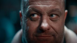 Guy Ritchie onthult true-crime Netflix-serie over gestoorde diamantroof