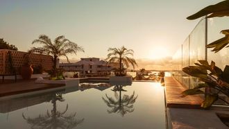 Review boetiekhotel op Ibiza belichaamt essentie barefoot luxury