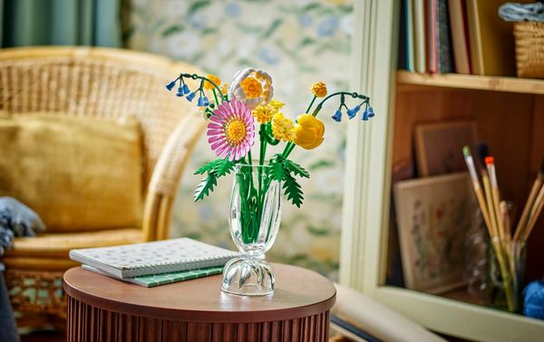 LEGO Icons 10347 Petite Sunny Bouquet