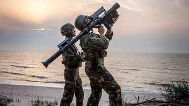 Het salaris als Soldaat Luchtverdediging en het leger zoekt je
