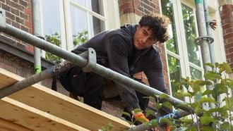 Het huizenhoge salaris als steigerbouwer in 2026 per functie
