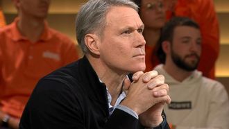 nos, marco van basten, rené van der gijp, oranjewinter, nos, studio wk, kritiek, nederland amerika, usa, oranje, nederlands elftal