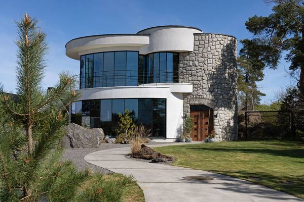 villa zweden james bond miljonair woning zwembad (9)