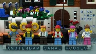 Er zit één fout in LEGO's briljante nieuwe Amsterdam-set