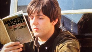 Dit zijn de vijf beste James Bond-boeken: perfect voor op het strand