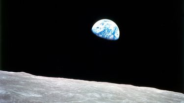 waarde maan grondstoffen vs china artemis 2 space race ruimte
