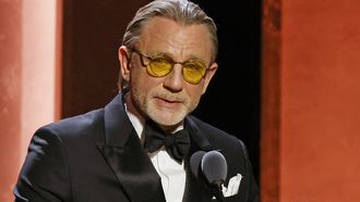 Daniel Craig hint naar nieuwe James Bond met cryptische grap
