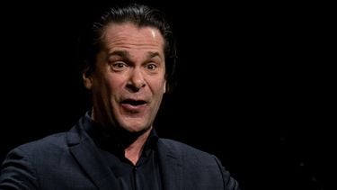 hans teeuwen nieuwe show kaartjes recensies de laffe verlosser