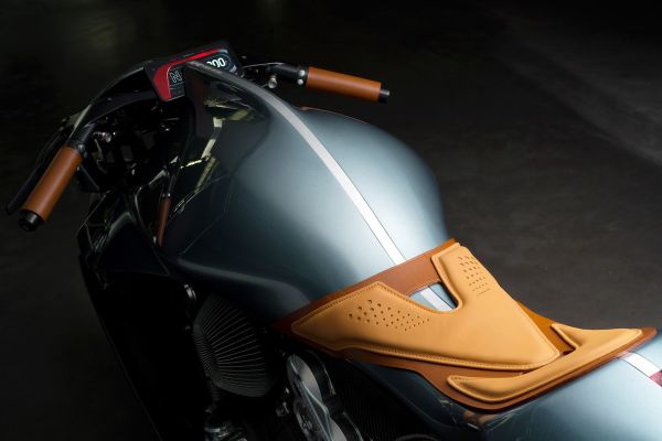 Aston Martin AMB 001 motor