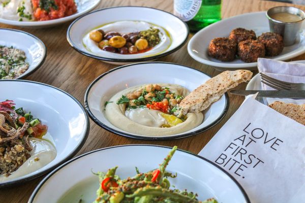 Illuster Israëlisch restaurant NENI verovert en betovert Hollandse harten
