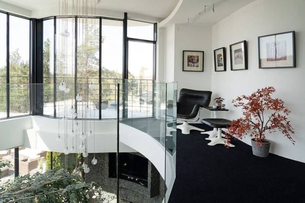 villa zweden james bond miljonair woning zwembad (9)