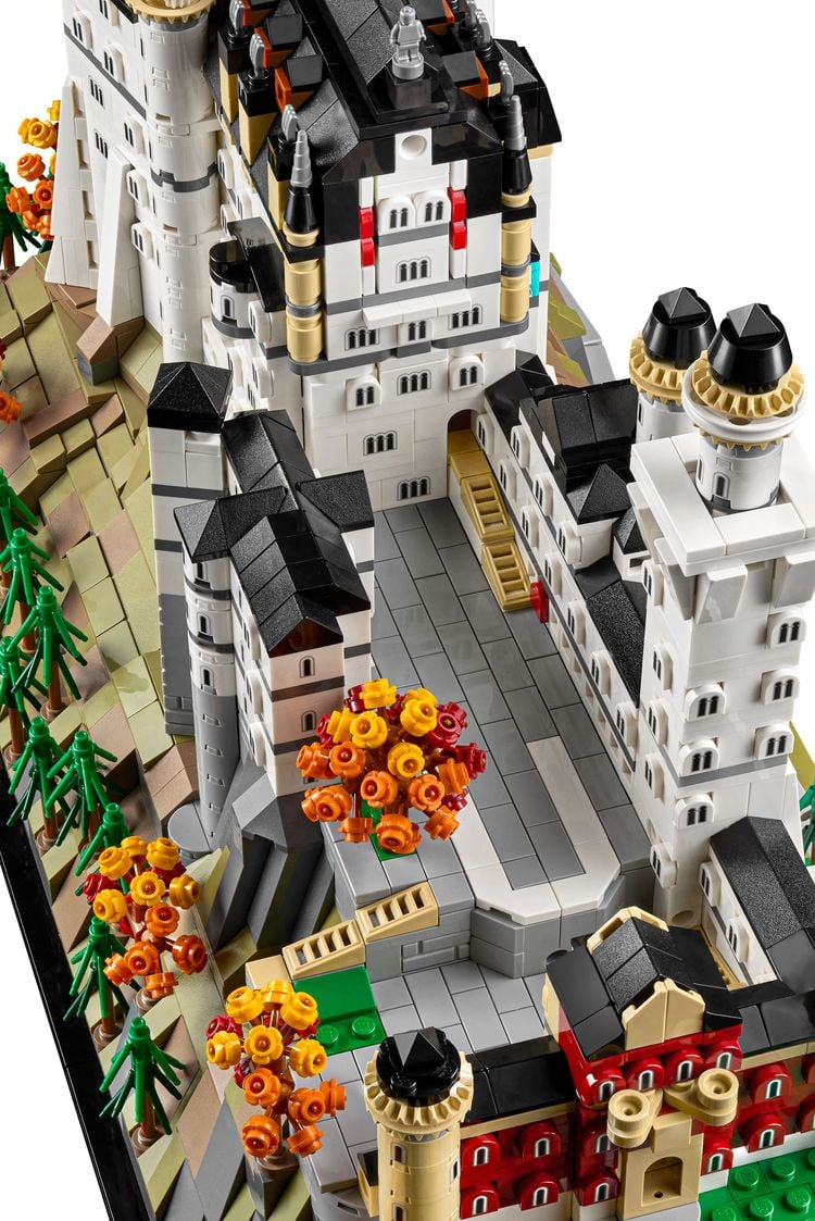 LEGO Architecture 21063 Neuschwanstein Castle Disney 23233313 Disney