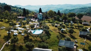 Beste camping van 2025 ligt in Italië en dit kost een kampeerplek