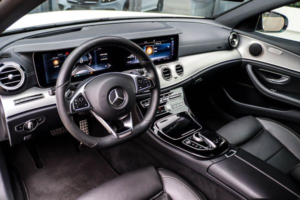 Tweedehands Mercedes-Benz E220 D AMG 2016 occasion