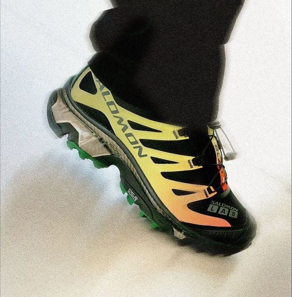 salomon xt-4 og sneakers met 40 procent korting in laatste sale 2025 bij bijenkorf