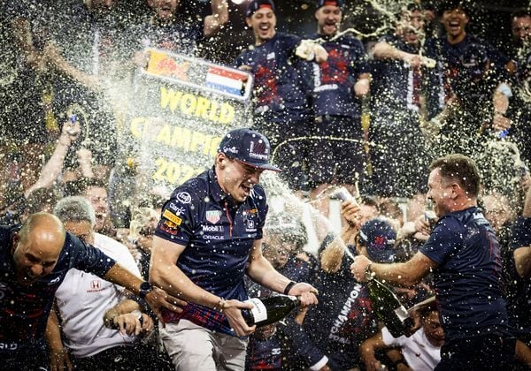 Max Verstappen F1 Formule 1 wereldkampioen wedden Red Bull Racing