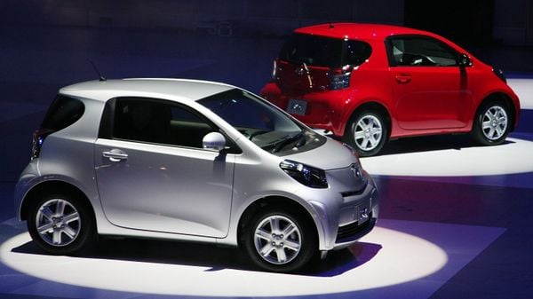 tweedehands toyota iq 1.0 vvti comfort betaalbare occasion stad snelweg 4 persoons 2250 euro lancering japan