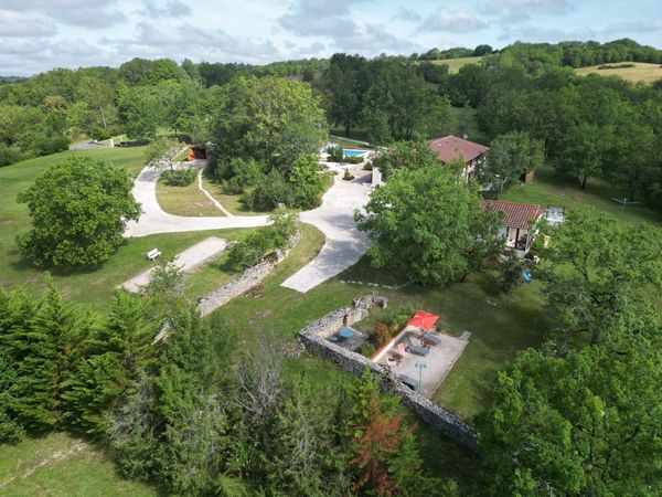 huis in frankrijk kopen natuurgebied midden-frankrijk zwembad