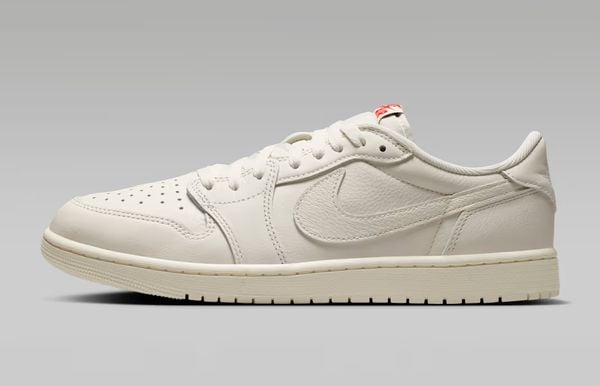 Nike Air Jordan 1 Retro Low 'Medium Olive and Summit White' off white HQ6998-100 gebroken witte sneakers
