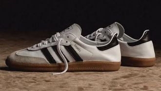 Hier is de nieuwe Adidas Samba: platter, soepeler, verfijnder