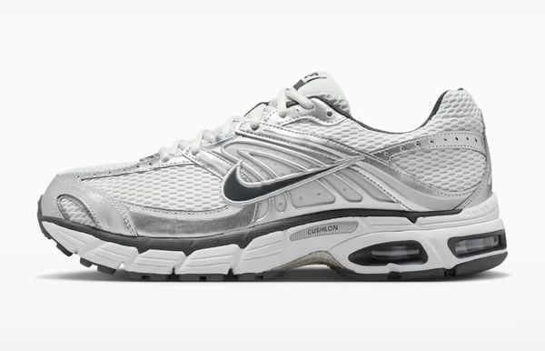 nike air max moto 2k dad sneakers korting sale 91 euro silver metallic zwarte swoosh