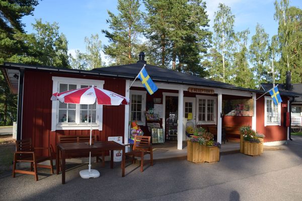 Hätte Camping in Tranås zuid zweden te koop voor spotprijs 6 ton receptie